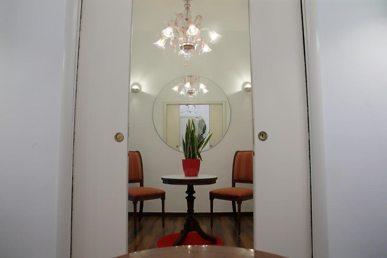 فندق L.T. Savoia Palace & Cavour C.L. باري المظهر الخارجي الصورة