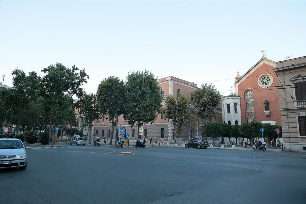 فندق L.T. Savoia Palace & Cavour C.L. باري المظهر الخارجي الصورة